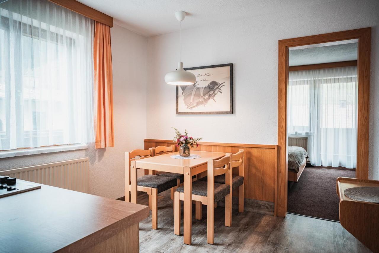 Hotel Garni Romantika Sankt Leonhard im Pitztal Dış mekan fotoğraf