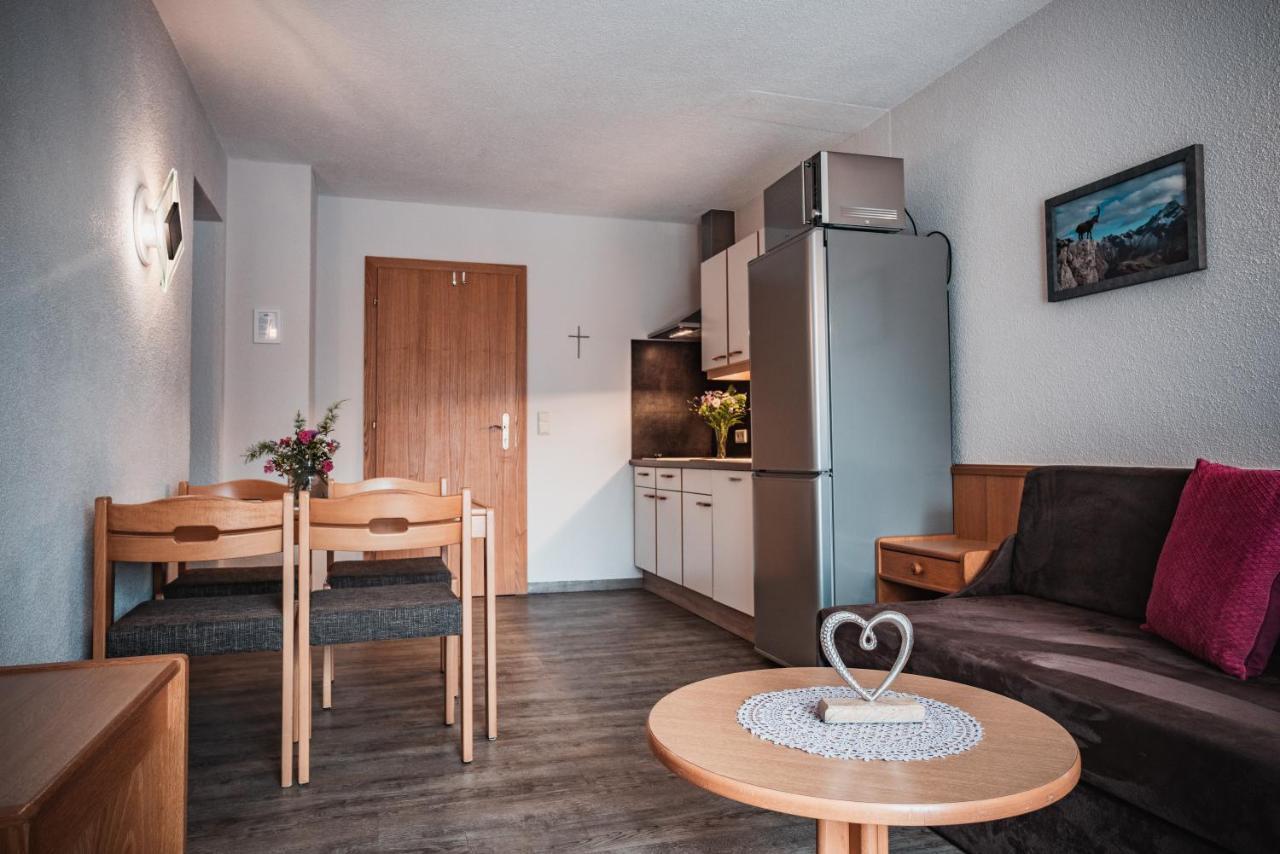 Hotel Garni Romantika Sankt Leonhard im Pitztal Dış mekan fotoğraf