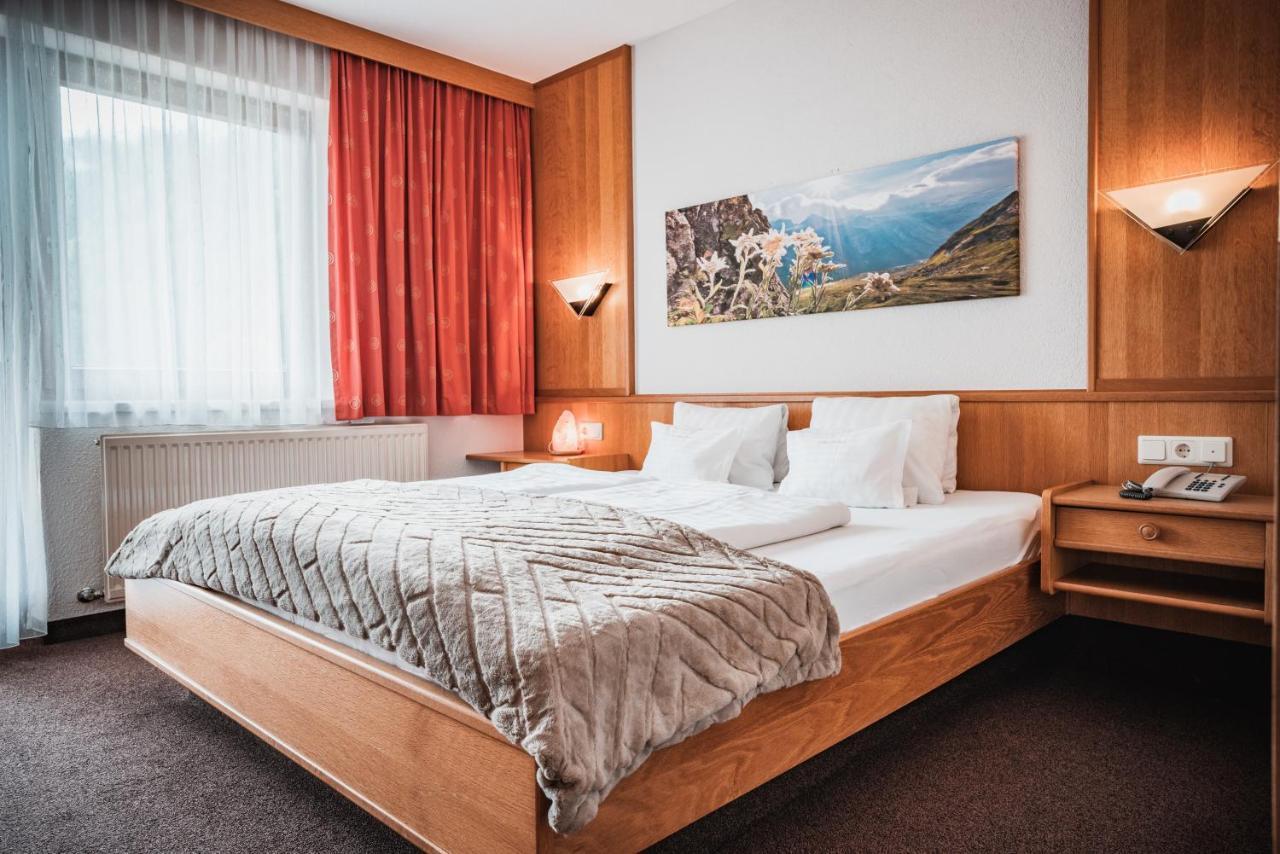 Hotel Garni Romantika Sankt Leonhard im Pitztal Dış mekan fotoğraf