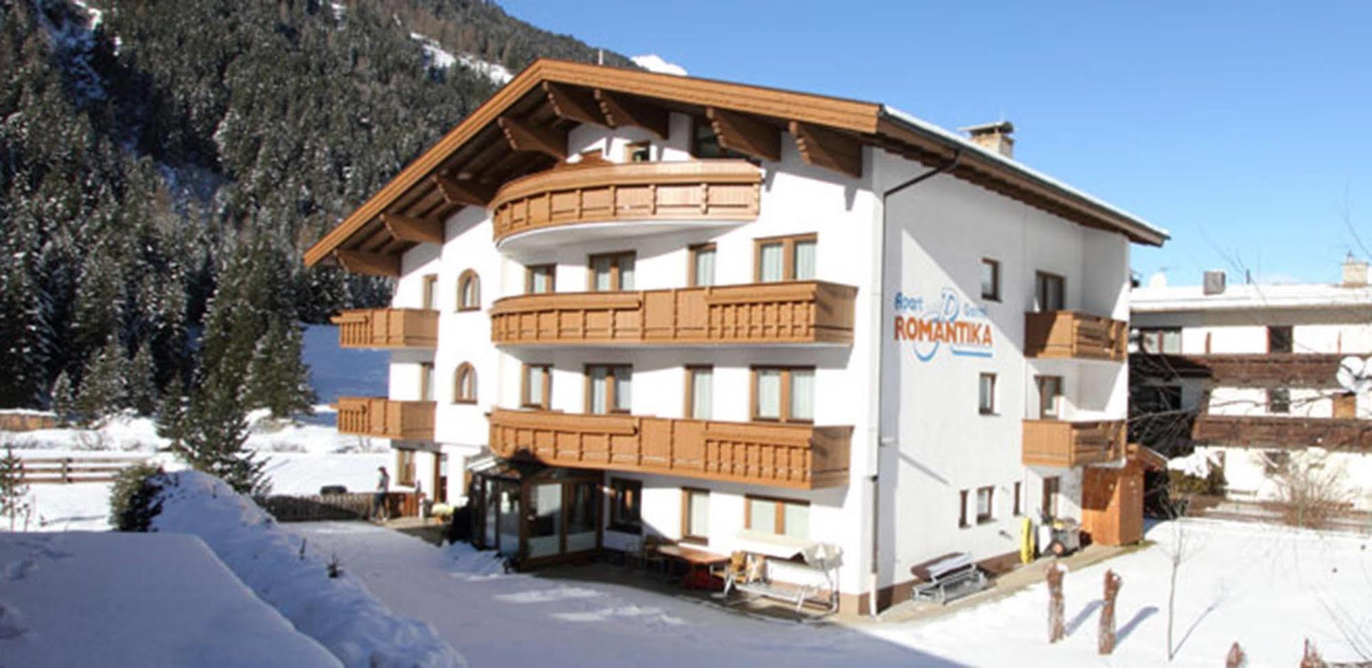 Hotel Garni Romantika Sankt Leonhard im Pitztal Dış mekan fotoğraf