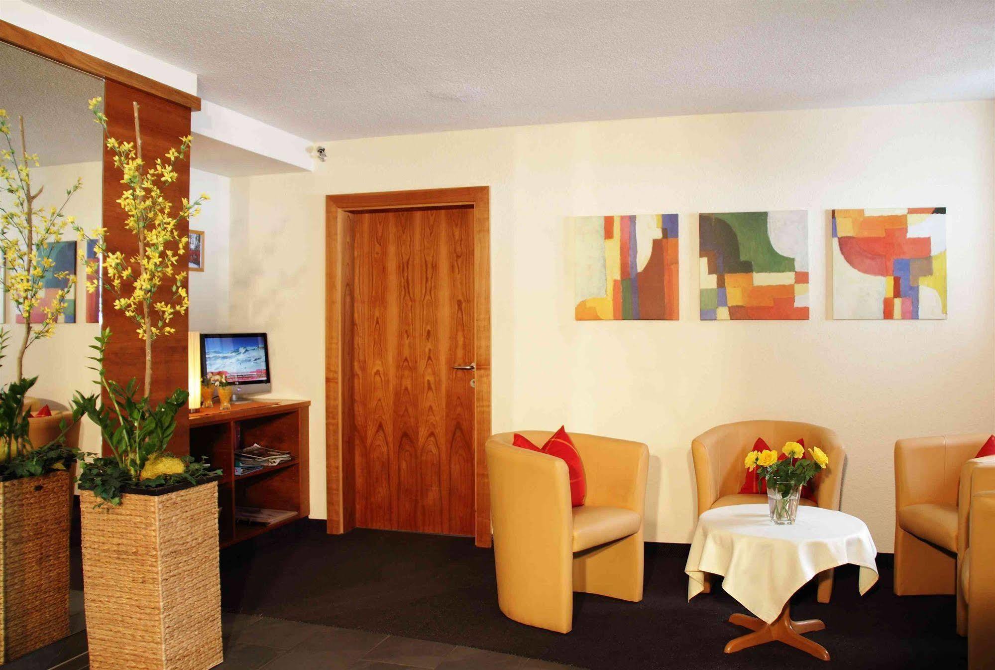 Hotel Garni Romantika Sankt Leonhard im Pitztal Dış mekan fotoğraf