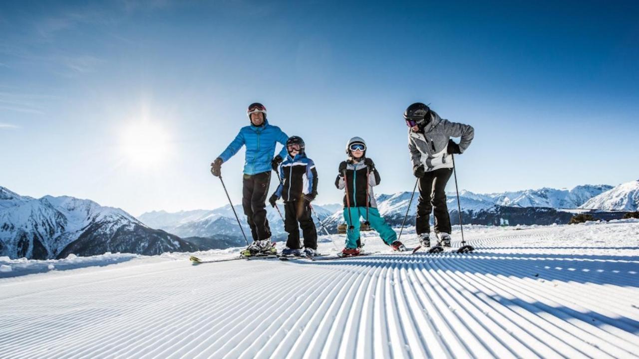 Hotel Garni Romantika Sankt Leonhard im Pitztal Dış mekan fotoğraf